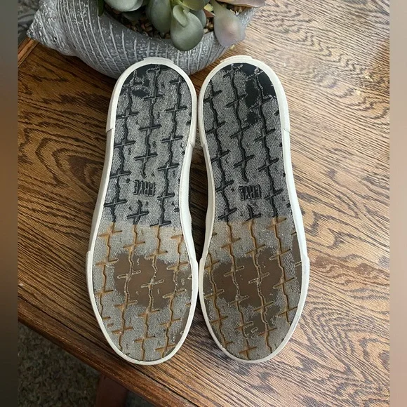 Frye Gia Ship- on woman shoes size 7M - Picture 4 of 10